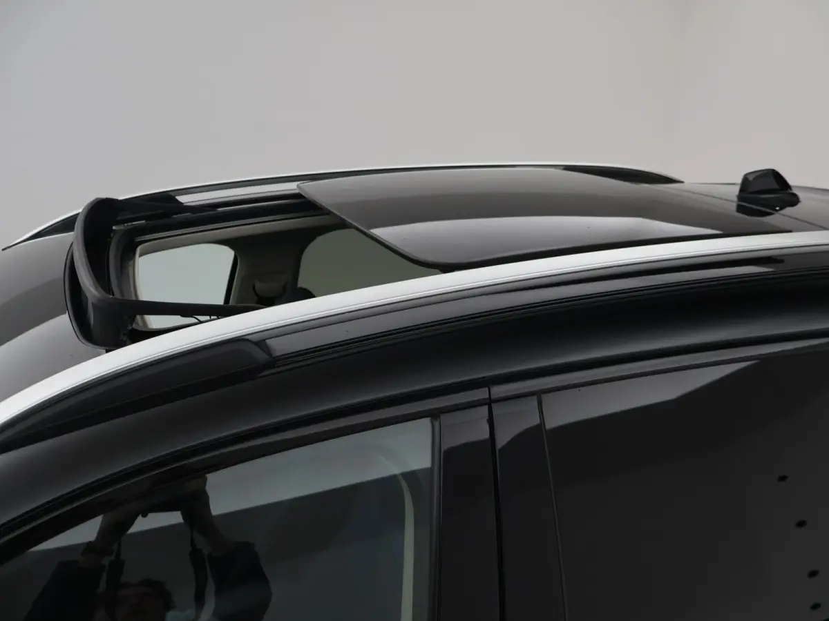 1.5 PHEV 261 PK BLACK PACK + TREKHAAK | 360 CAMERA | 20 INCH ZWARTE VELGEN | PANORAMA
