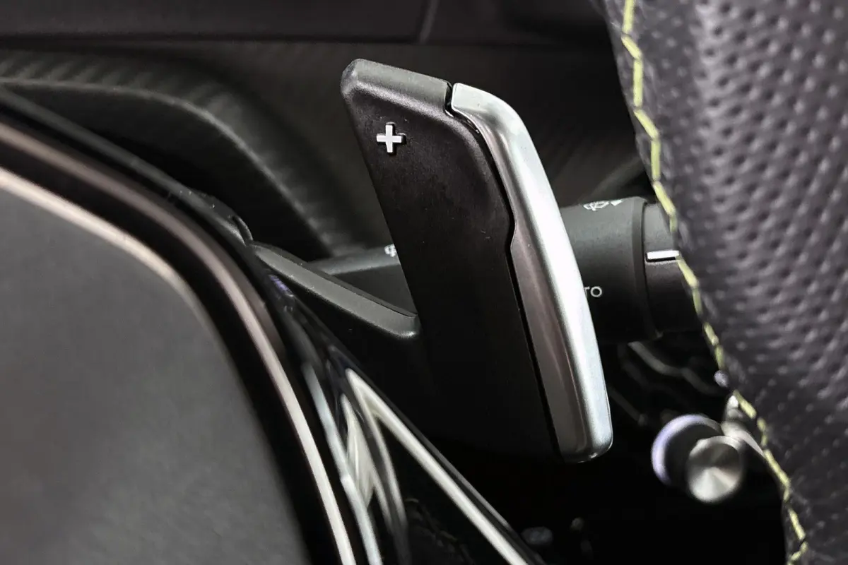 1.2 Hybrid 136 GT Panoramadak Camera Keyless Dodehoek