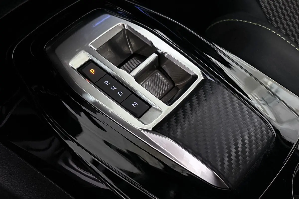 1.2 Hybrid 136 GT Panoramadak Camera Keyless Dodehoek