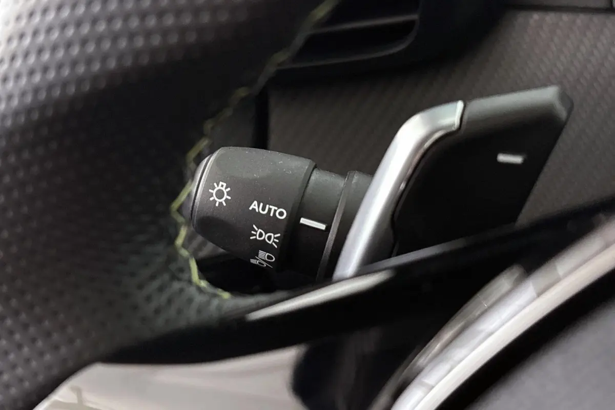 1.2 Hybrid 136 GT Panoramadak Camera Keyless Dodehoek