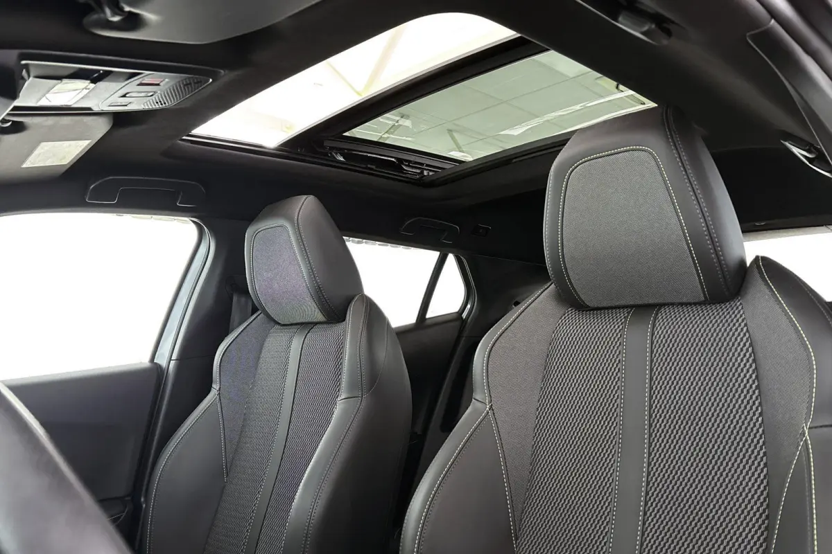1.2 Hybrid 136 GT Panoramadak Camera Keyless Dodehoek