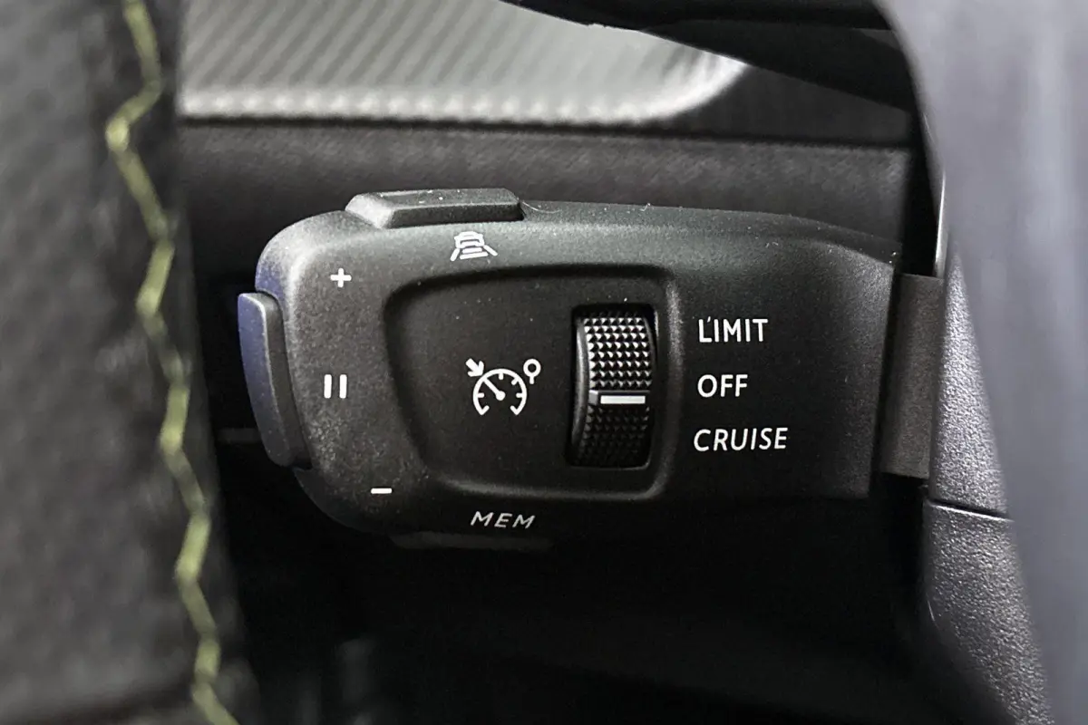 1.2 Hybrid 136 GT Panoramadak Camera Keyless Dodehoek
