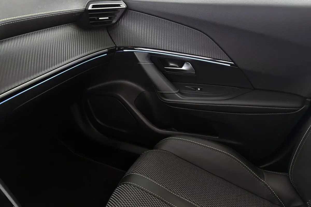 1.2 Hybrid 136 GT Panoramadak Camera Keyless Dodehoek