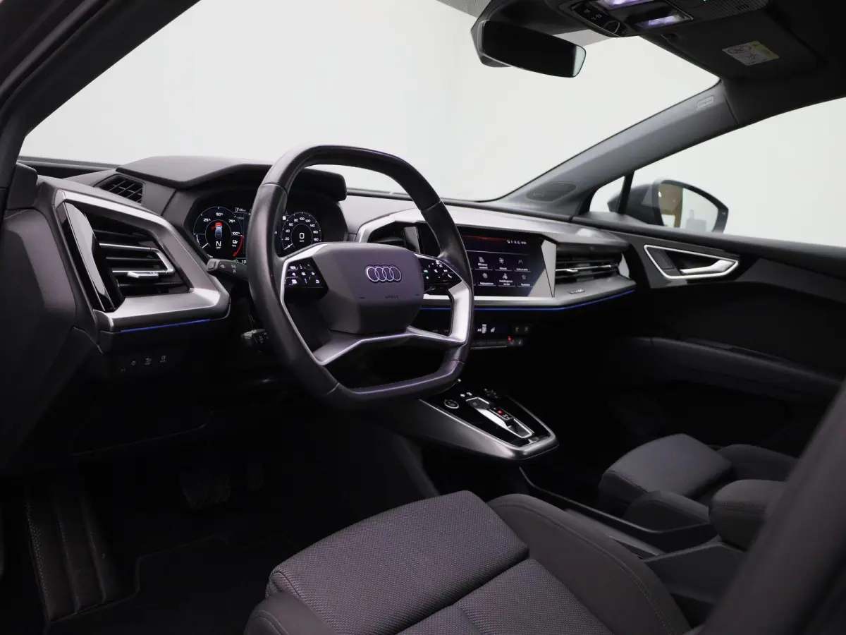 35 S edition 55 kWh 170 PK | S-line | Automaat | Navigatie | Camera | Stoelverwarming | SONOS Sound | Elektrische stoelen | LED | Lichtmetalen velgen |
