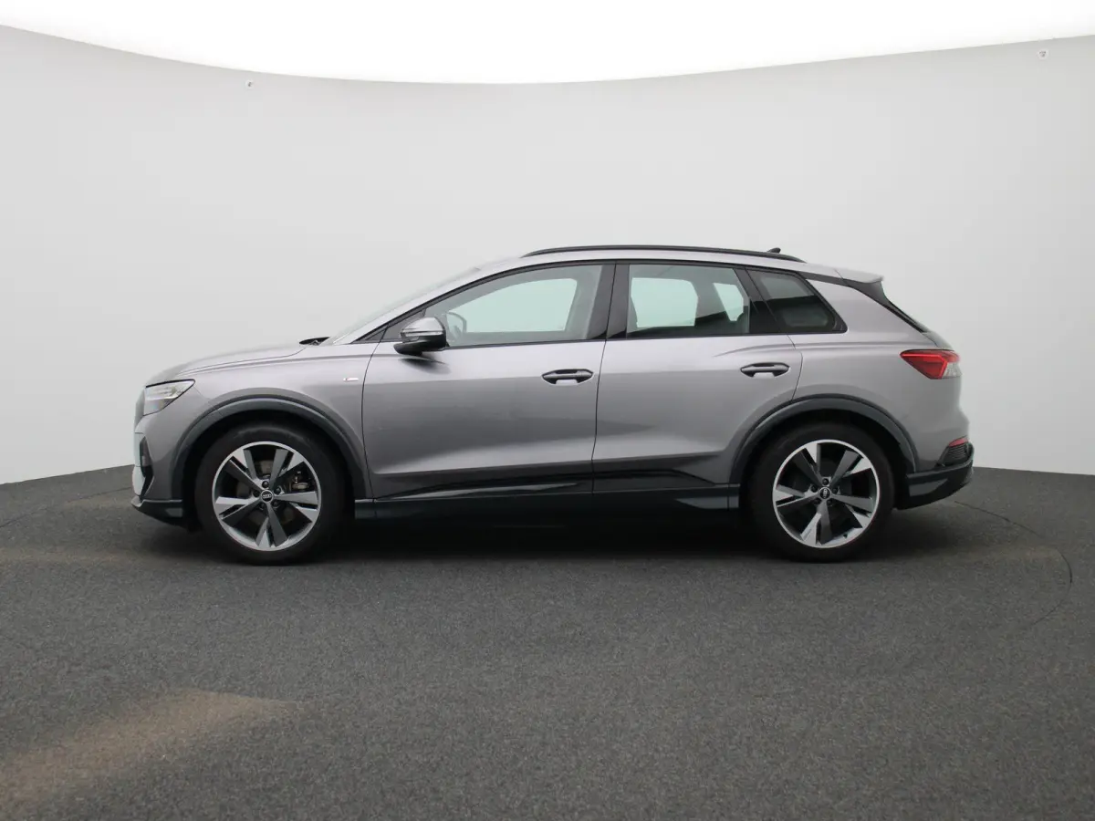 35 S edition 55 kWh 170 PK | S-line | Automaat | Navigatie | Camera | Stoelverwarming | SONOS Sound | Elektrische stoelen | LED | Lichtmetalen velgen |