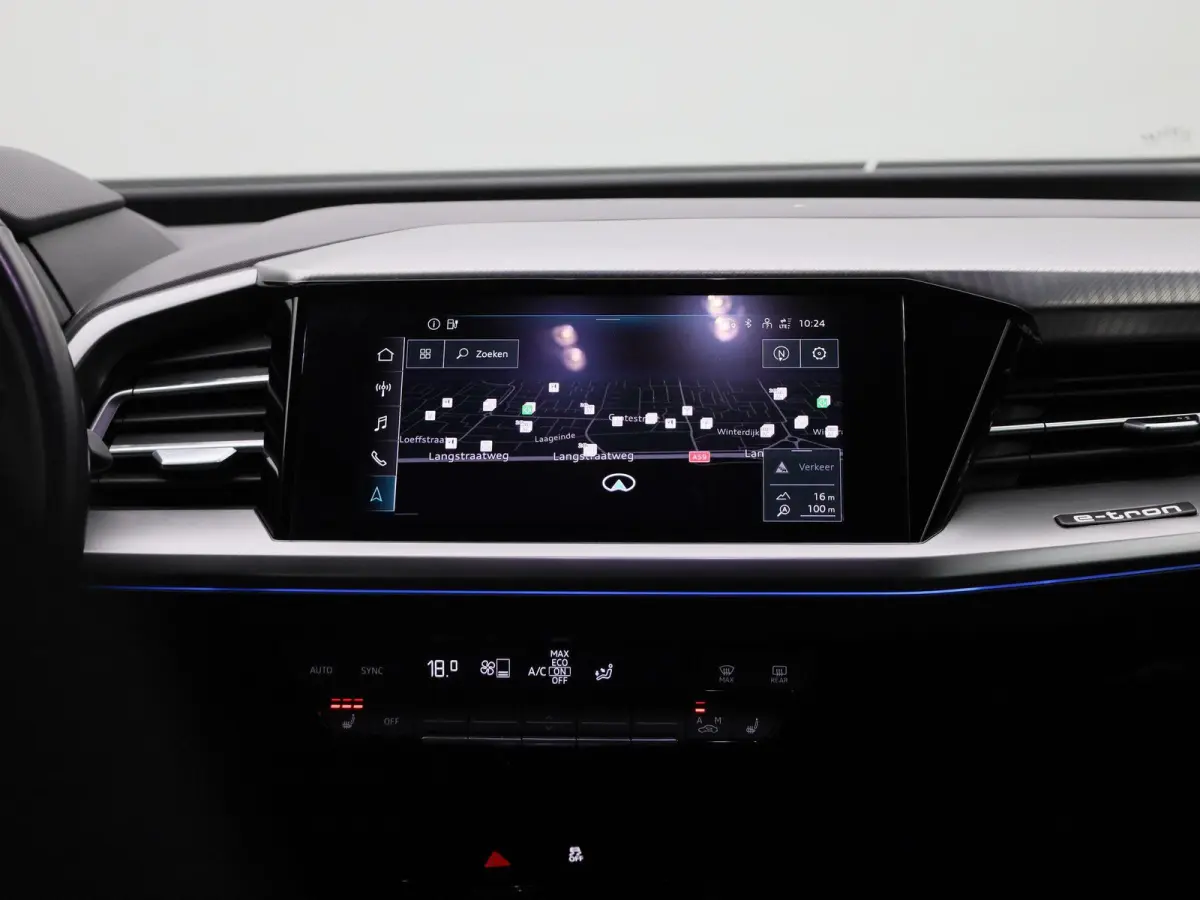 35 S edition 55 kWh 170 PK | S-line | Automaat | Navigatie | Camera | Stoelverwarming | SONOS Sound | Elektrische stoelen | LED | Lichtmetalen velgen |