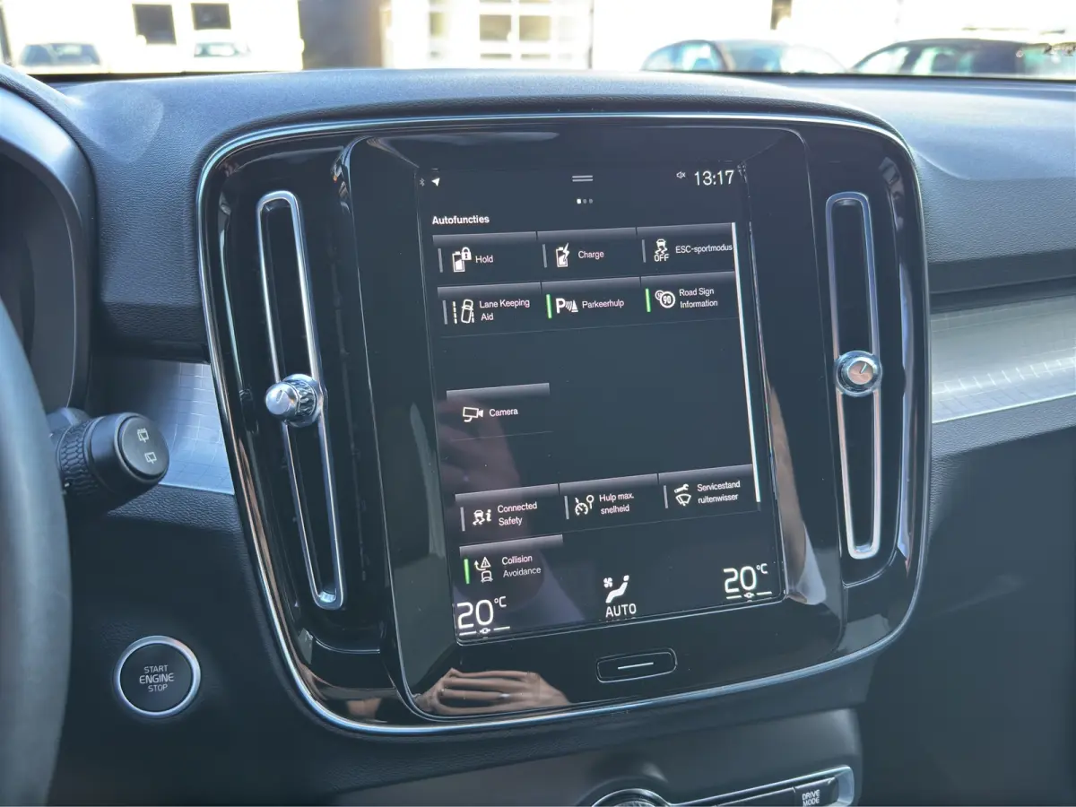 1.5 T5 Core | Achteruitrijcamera | Apple Carplay\Android Auto | Parkeerverwarming |