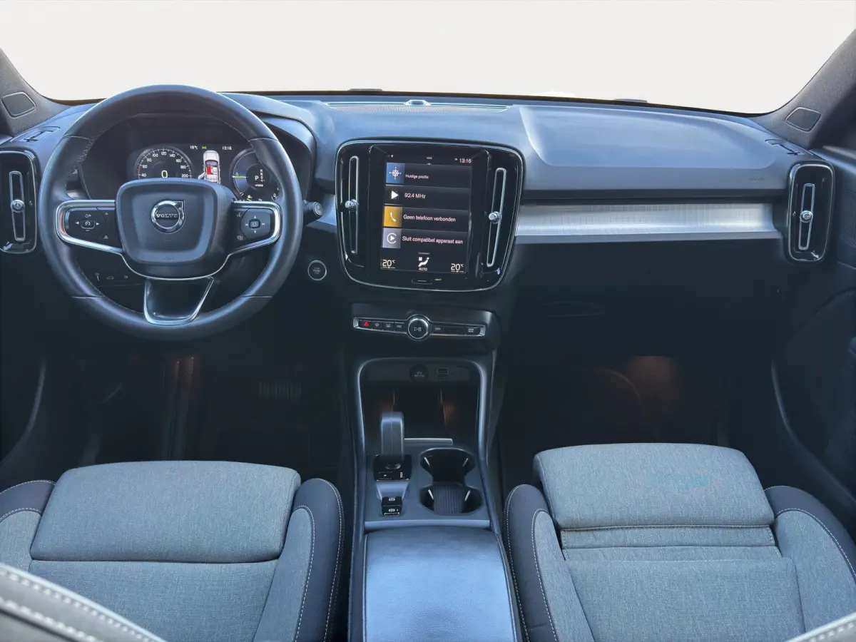 1.5 T5 Core | Achteruitrijcamera | Apple Carplay\Android Auto | Parkeerverwarming |