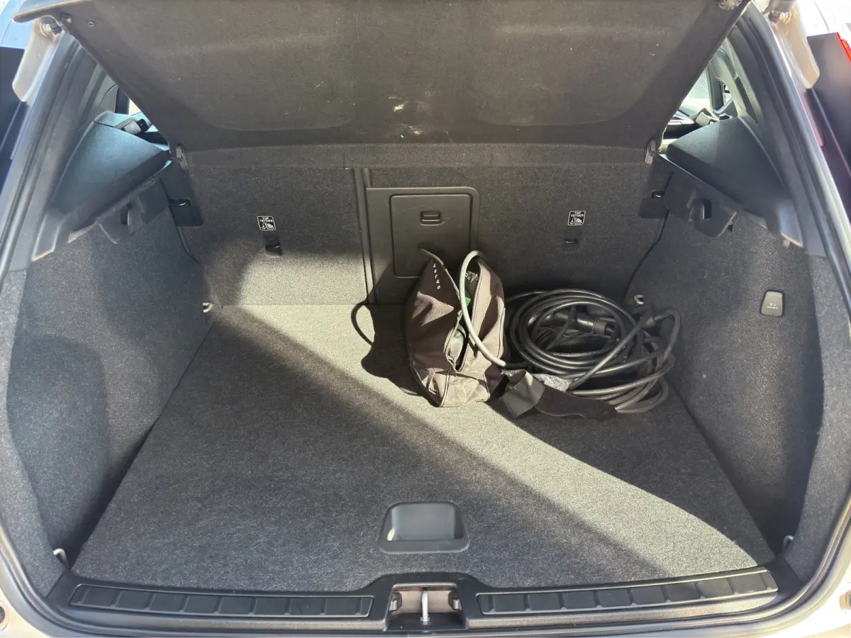 1.5 T5 Core | Achteruitrijcamera | Apple Carplay\Android Auto | Parkeerverwarming |