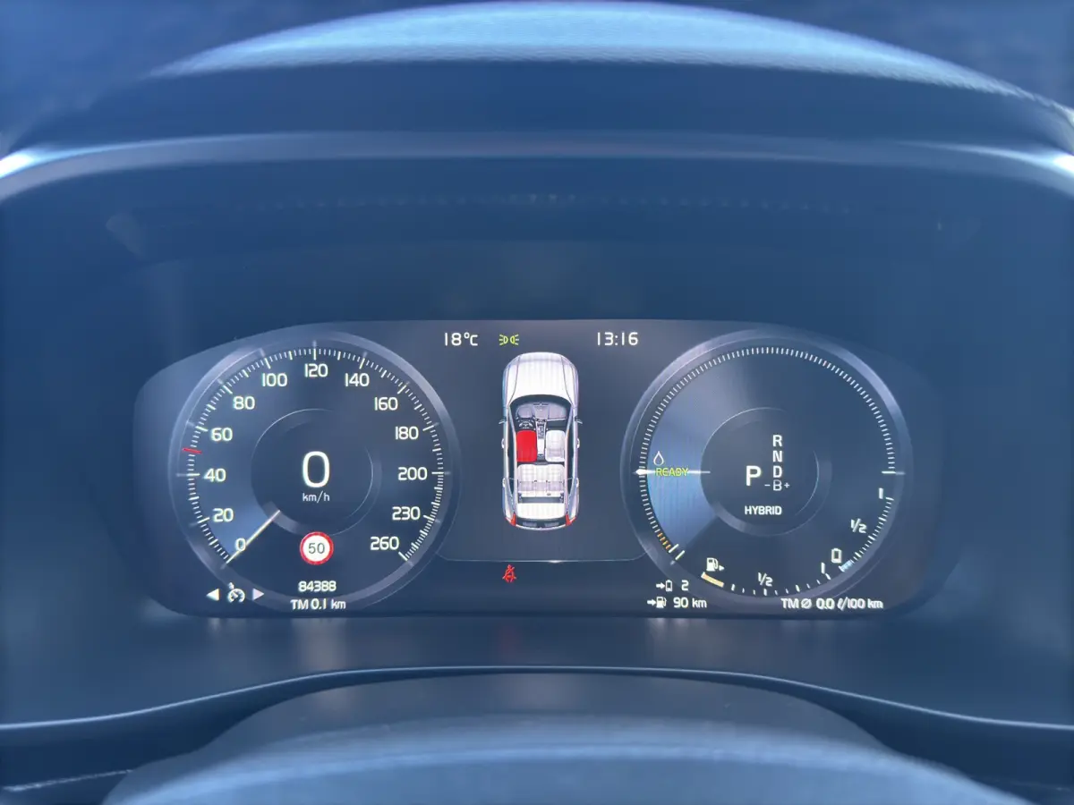 1.5 T5 Core | Achteruitrijcamera | Apple Carplay\Android Auto | Parkeerverwarming |