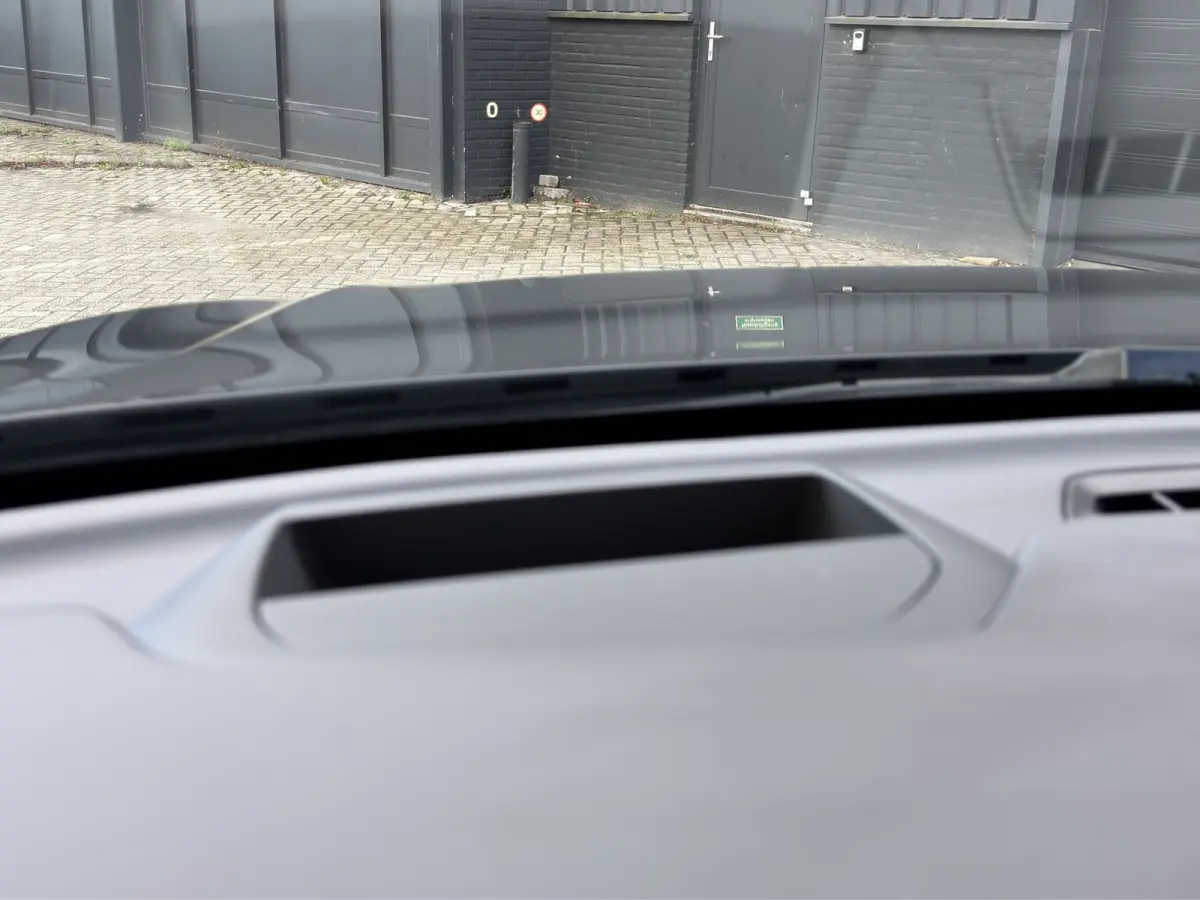 2.0 T6 Plug-in hybrid AWD Ultra Dark | Trekhaak | Luchtvering | Panoramadak | 360 Camera | Memory seats |