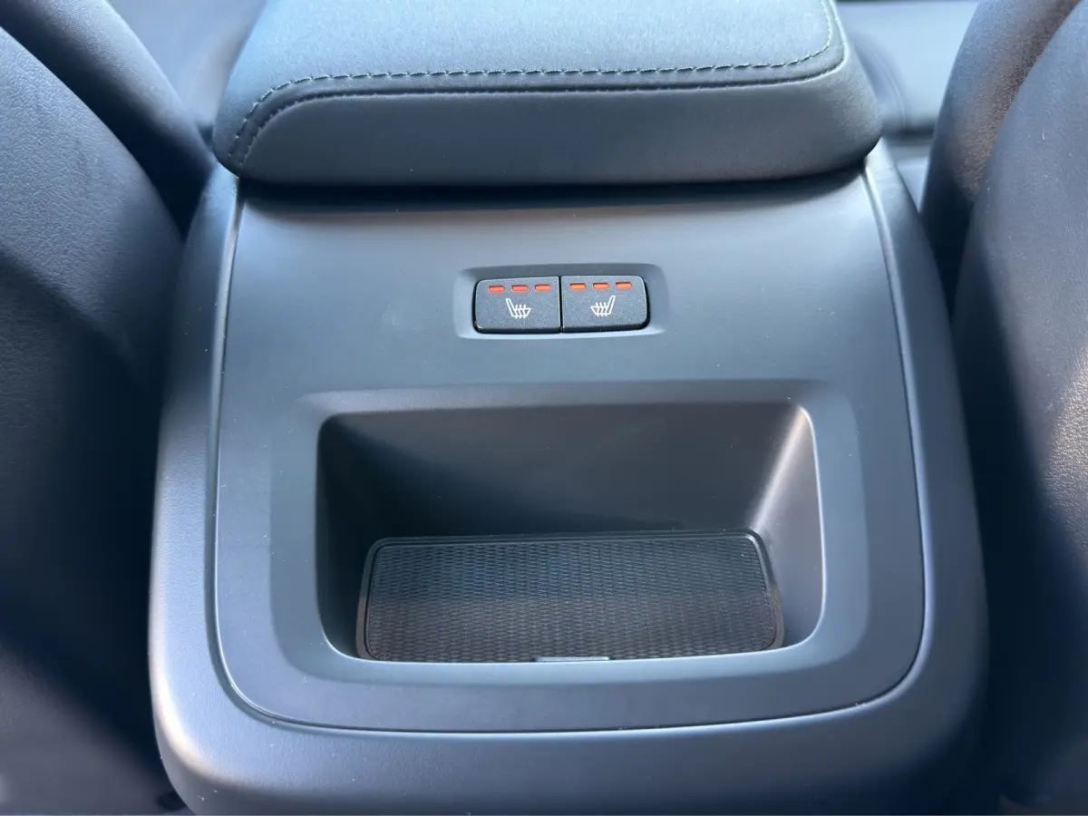 2.0 T6 Plug-in hybrid AWD Ultra Dark | Trekhaak | Luchtvering | Panoramadak | 360 Camera | Memory seats |