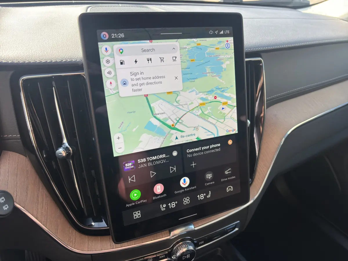 2.0 T6 Plug-in hybrid AWD Ultra Dark | Trekhaak | Luchtvering | Panoramadak | 360 Camera | Memory seats |