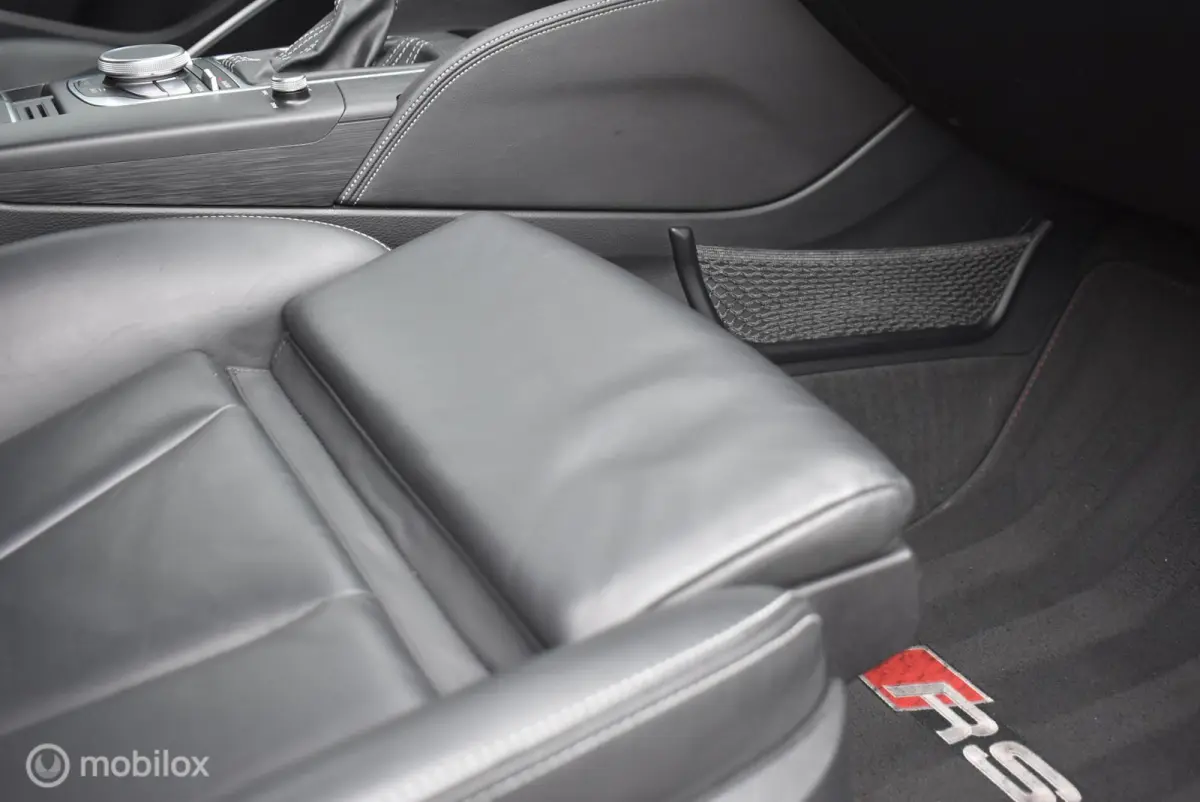 RS3 2.5 TFSI Sepangblau *1e lak *2e eignr. *Carbon *B&O *Historie *BBS