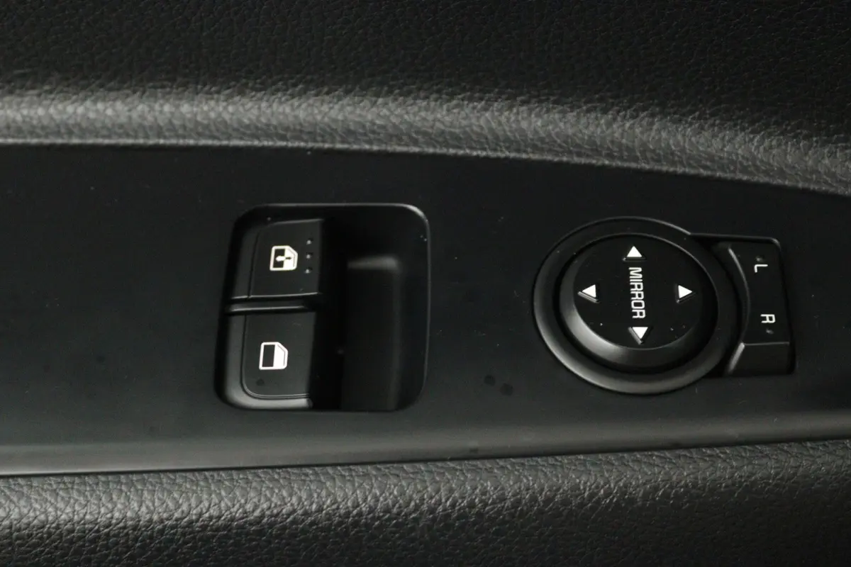 1.0 TGDI DynamicLine (CARPLAY, CAMERA, PDC, NAVIGATIE, LM VELGEN)