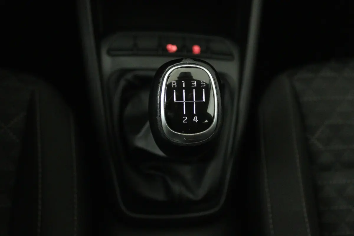 1.0 TGDI DynamicLine (CARPLAY, CAMERA, PDC, NAVIGATIE, LM VELGEN)