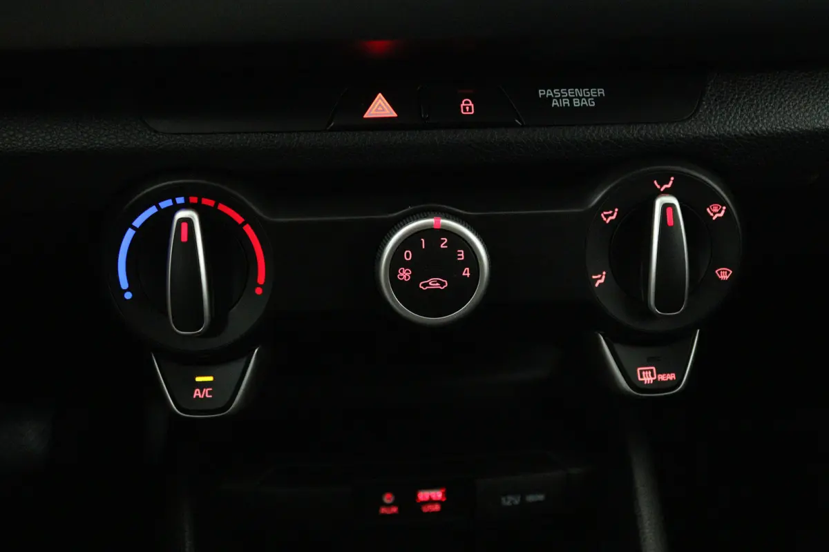 1.0 TGDI DynamicLine (CARPLAY, CAMERA, PDC, NAVIGATIE, LM VELGEN)