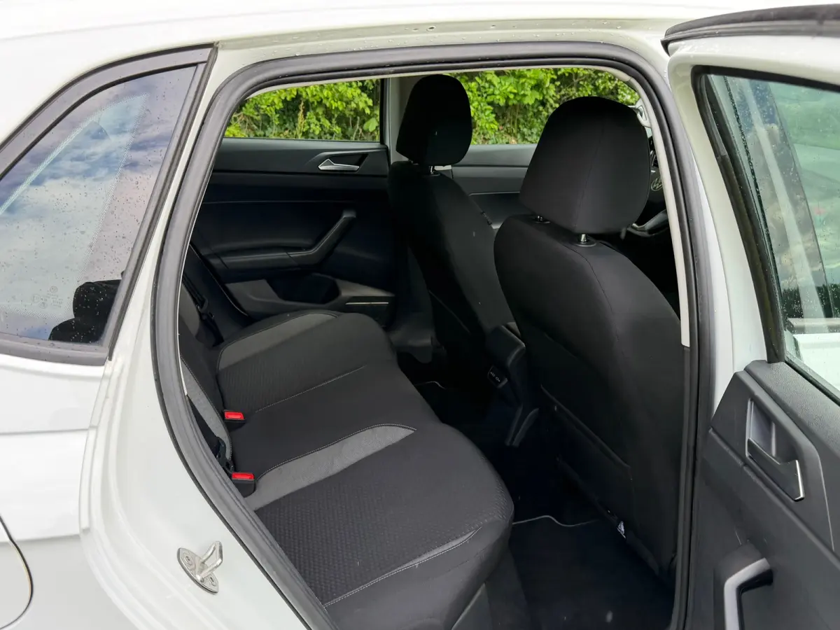 1.0 TSI Life | Adaptief Cruise | Carplay | LED | lichtmetaal |