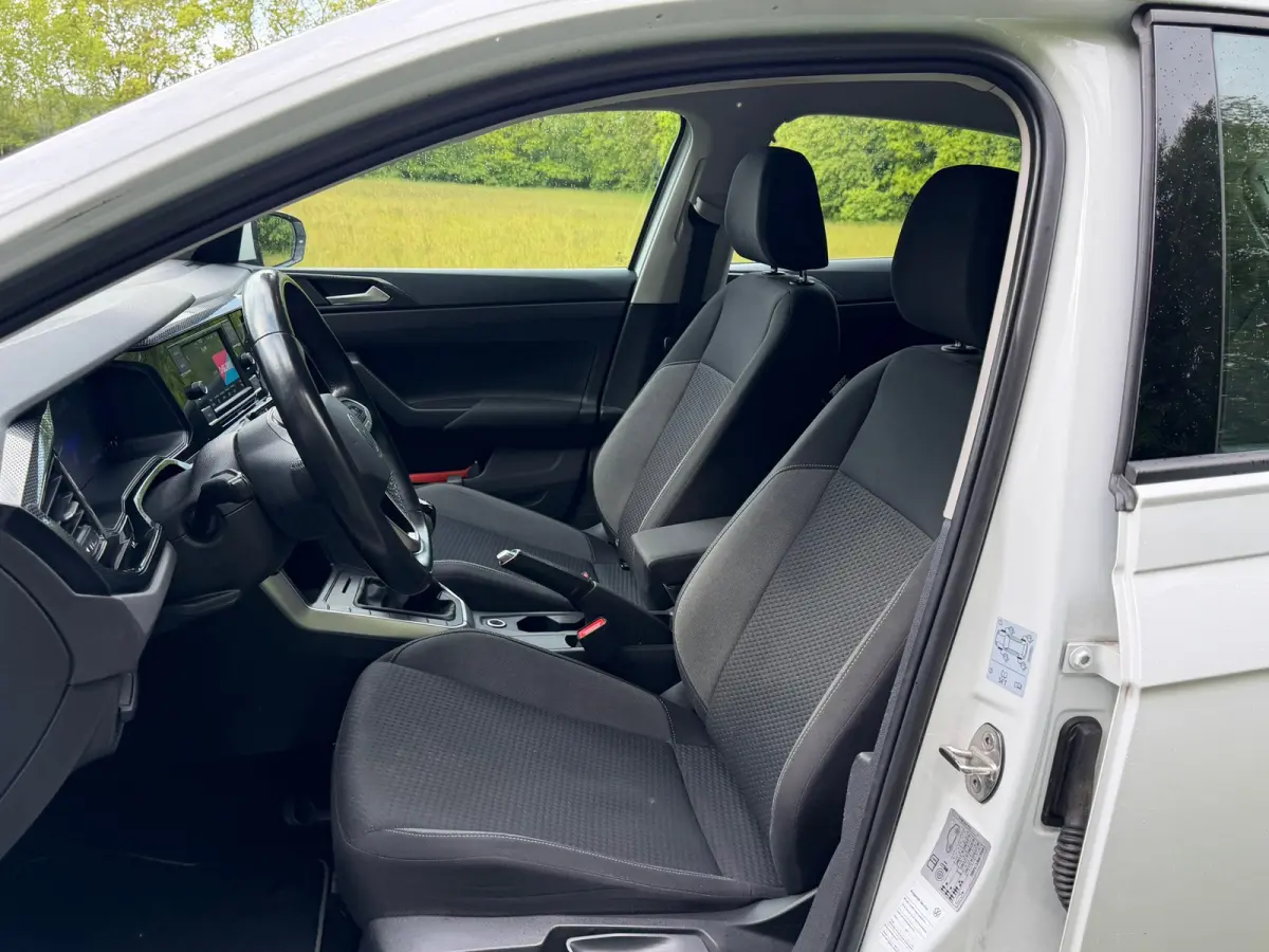 1.0 TSI Life | Adaptief Cruise | Carplay | LED | lichtmetaal |