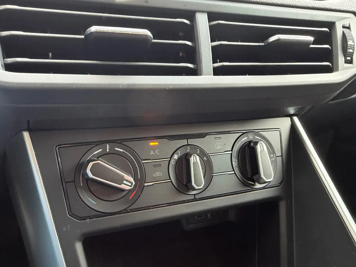 1.0 TSI Life | Adaptief Cruise | Carplay | LED | lichtmetaal |