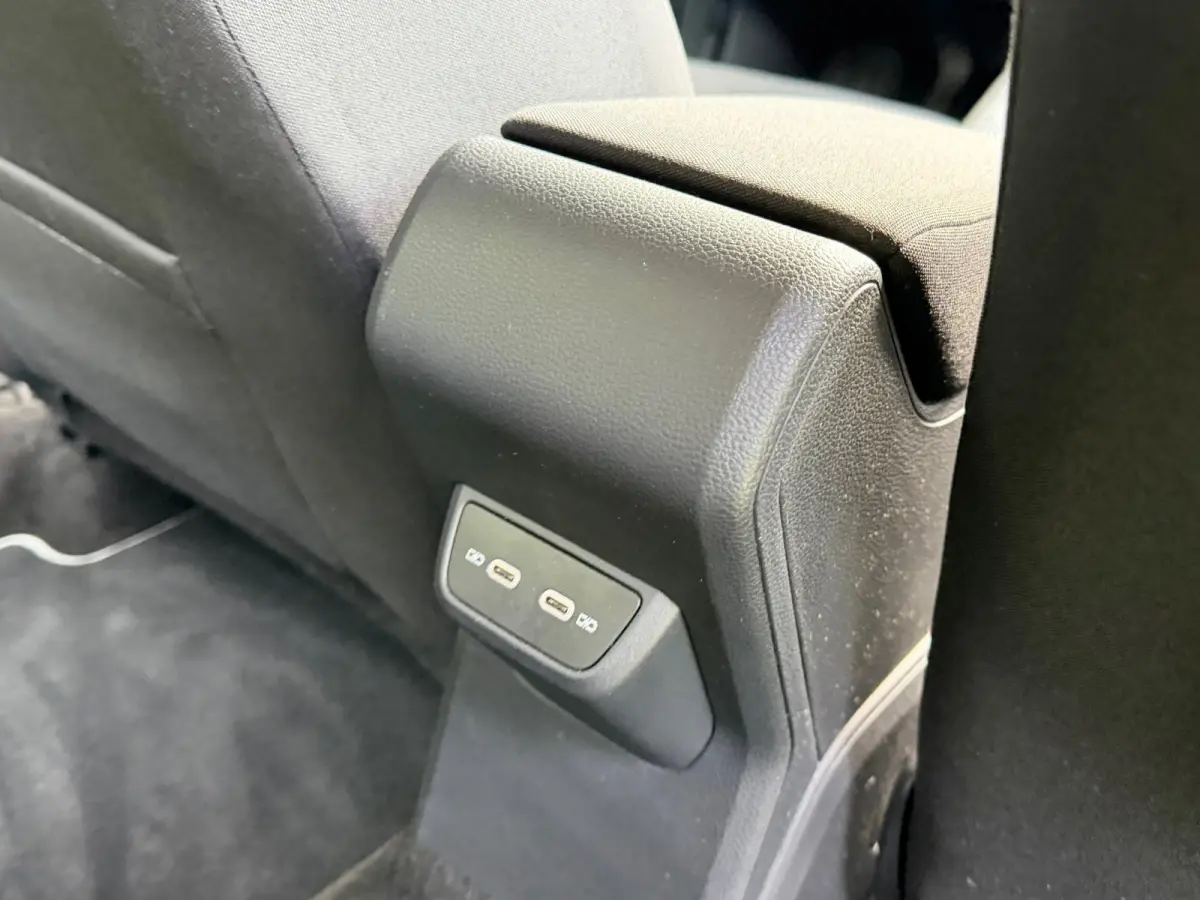 1.0 TSI Life | Adaptief Cruise | Carplay | LED | lichtmetaal |