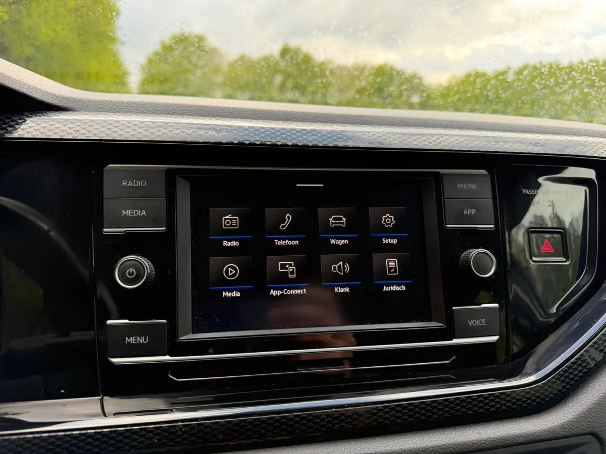 1.0 TSI Life | Adaptief Cruise | Carplay | LED | lichtmetaal |