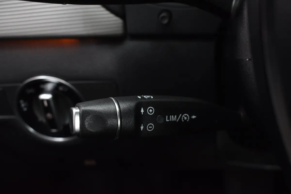 180 Business 108dkm 2e eig. NL-auto LED Camera Stoelverw. Cruise 18"4S + Nwe APK