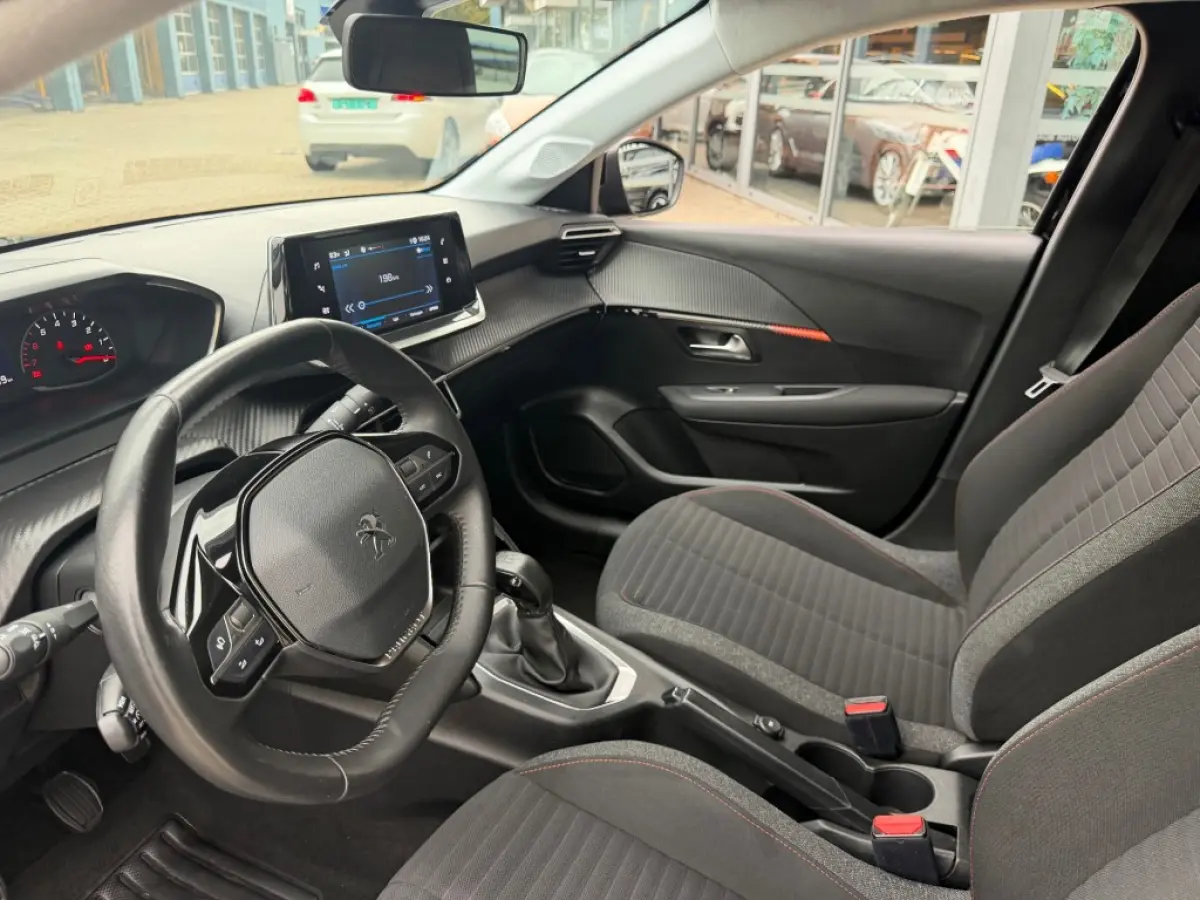 1.2 PT ACTIVE AIRCO NAVI CRUISE CONTROL