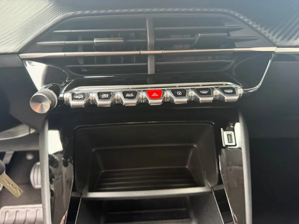 1.2 PT ACTIVE AIRCO NAVI CRUISE CONTROL