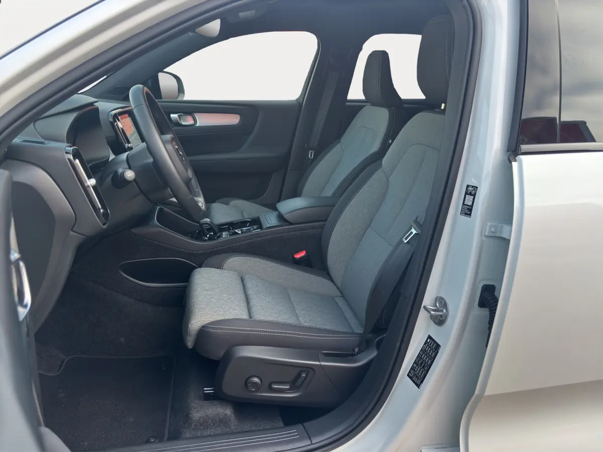 2.0 B4 Plus Dark | Trekhaak | Stuurwiel+Stoelverwarming | Adapt. Cruise | Apple Carplay/Android Auto |