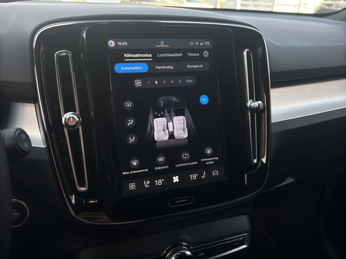 2.0 B4 Plus Dark | Trekhaak | Stuurwiel+Stoelverwarming | Adapt. Cruise | Apple Carplay/Android Auto |