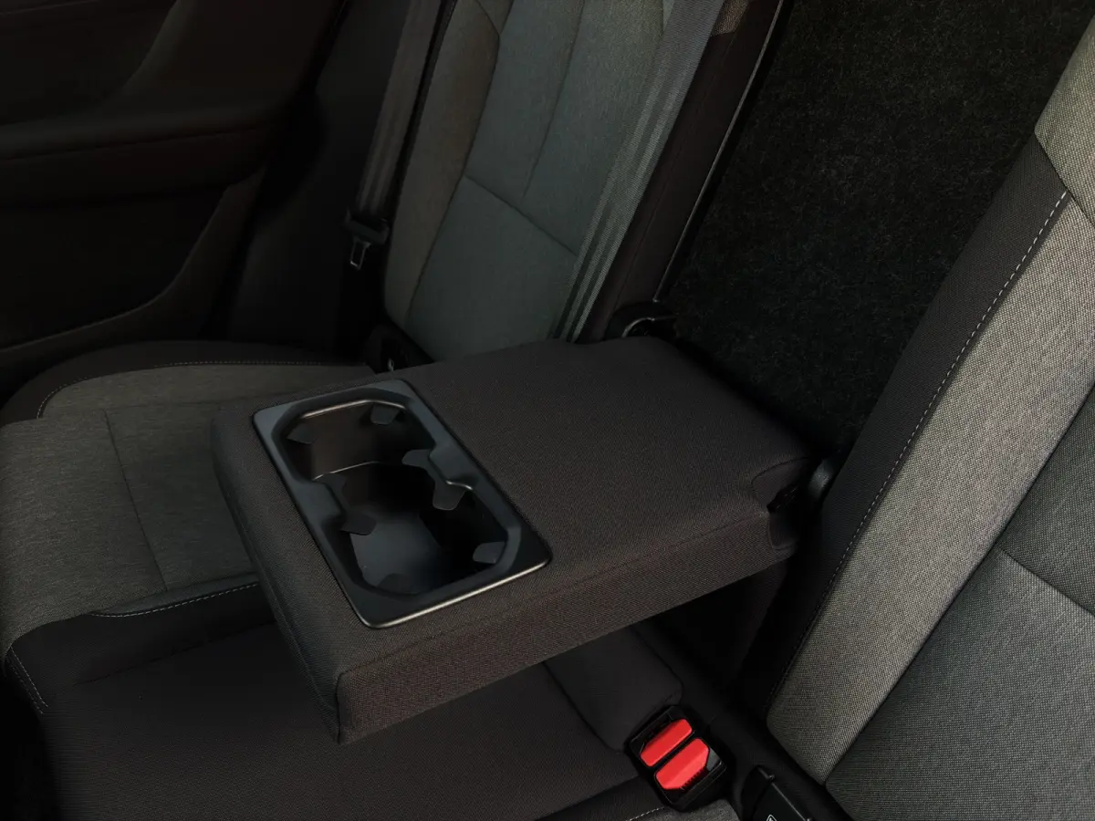 2.0 B4 Plus Dark | Trekhaak | Stuurwiel+Stoelverwarming | Adapt. Cruise | Apple Carplay/Android Auto |