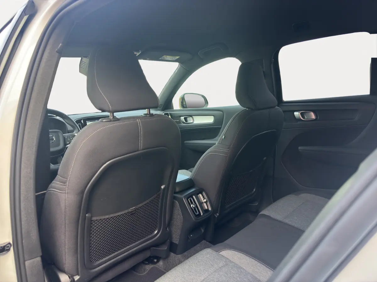 2.0 B4 Plus Dark | Trekhaak | Stuurwiel+Stoelverwarming | Adapt. Cruise | Apple Carplay/Android Auto |