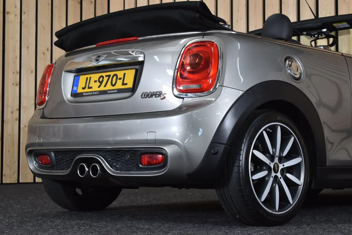 2.0 S Chili Serious Business 192 PK JCW LED 17" NL-auto Stoelverw. Clima + Nwe APK