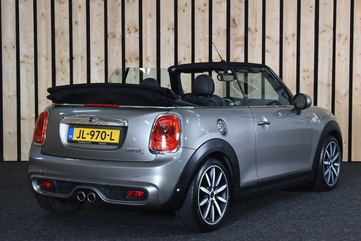 2.0 S Chili Serious Business 192 PK JCW LED 17" NL-auto Stoelverw. Clima + Nwe APK