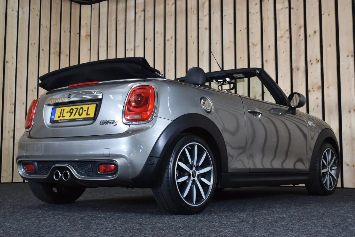2.0 S Chili Serious Business 192 PK JCW LED 17" NL-auto Stoelverw. Clima + Nwe APK