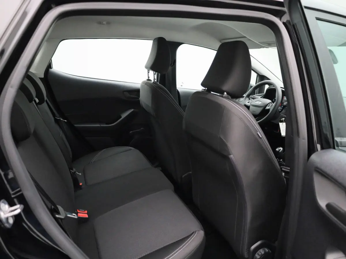 1.0 EcoBoost Titanium | APPLE CARPLAY - ANDROID AUTO | CLIMATE CONTROL | CRUISE CONTROL | PARKEERSENSOREN ACHTER | LANE ASSIST |