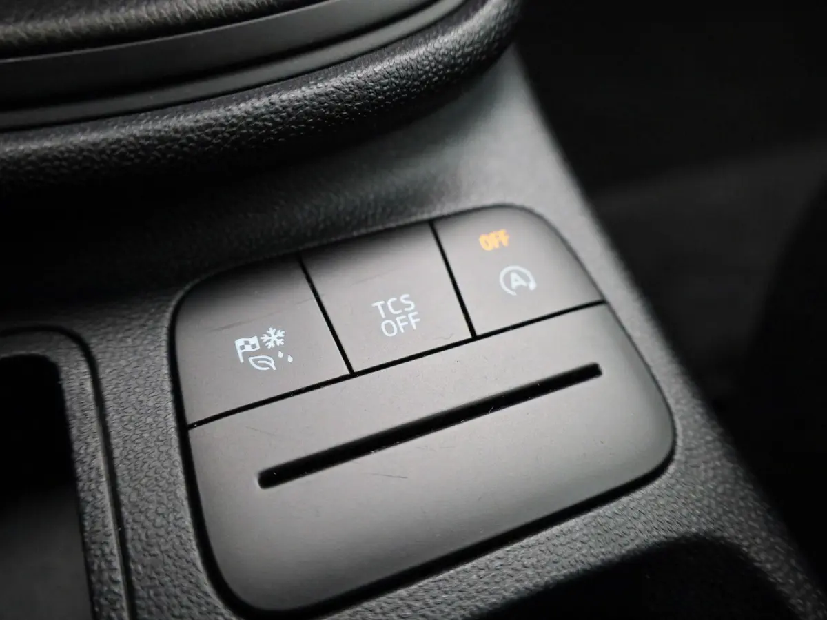 1.0 EcoBoost Titanium | APPLE CARPLAY - ANDROID AUTO | CLIMATE CONTROL | CRUISE CONTROL | PARKEERSENSOREN ACHTER | LANE ASSIST |