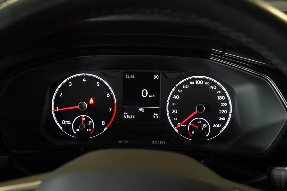 1.0 TSI Life 1e eigenaar | Carplay | Adapt. Cruise | Bluetooth | Getint glas | Front Assist | 17" LMV