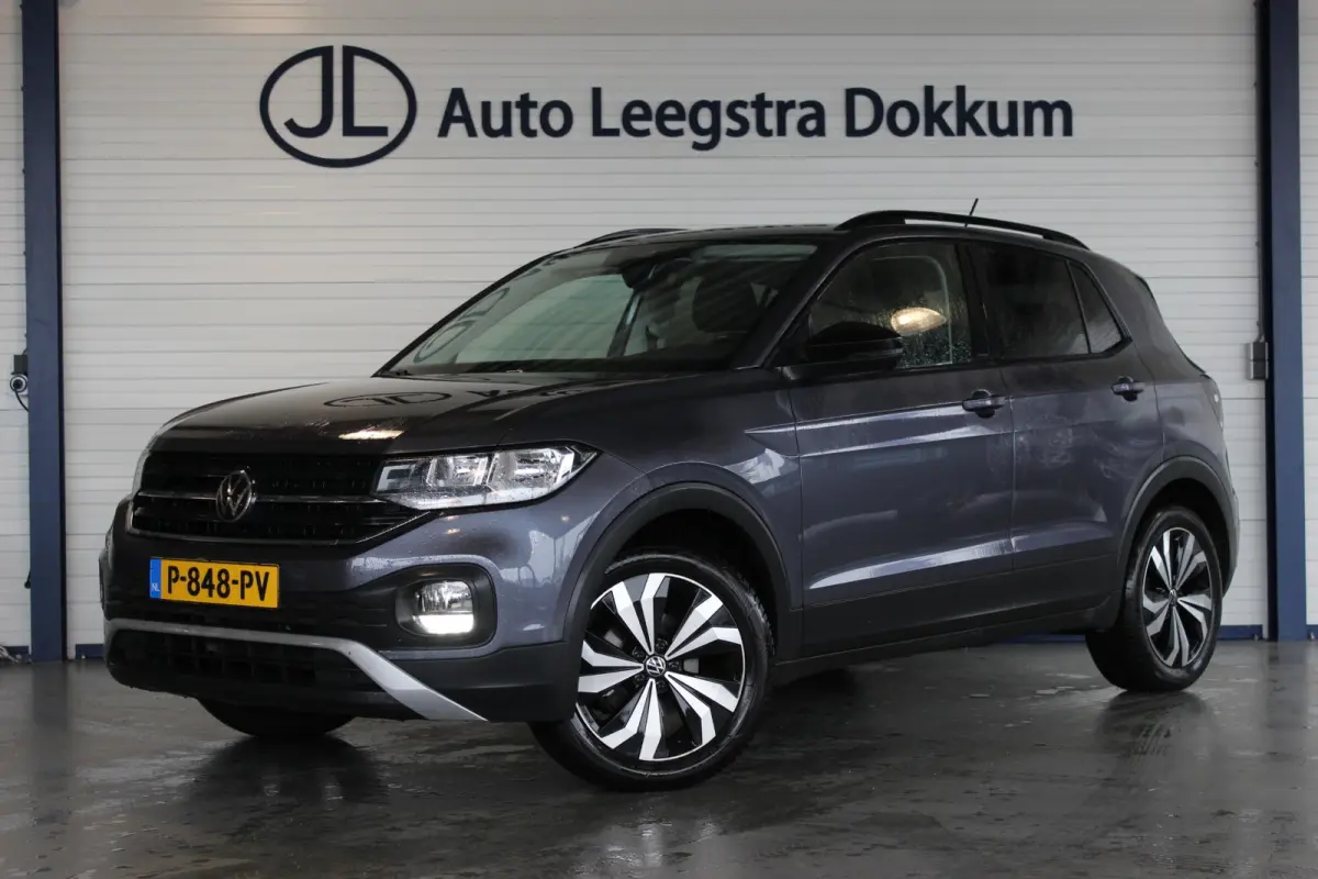 1.0 TSI Life 1e eigenaar | Carplay | Adapt. Cruise | Bluetooth | Getint glas | Front Assist | 17" LMV