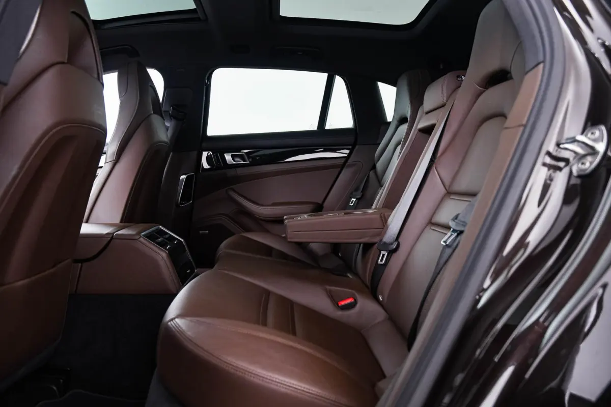 2.9 4 E-Hybrid Panoramadak - Adaptieve Cruise Control - SportDesign Pakket - Comfortstoelen - Massage stoelen - stuurwielverwarming - Sport Chrono pakket - Stuurbekrachtiging Plus -