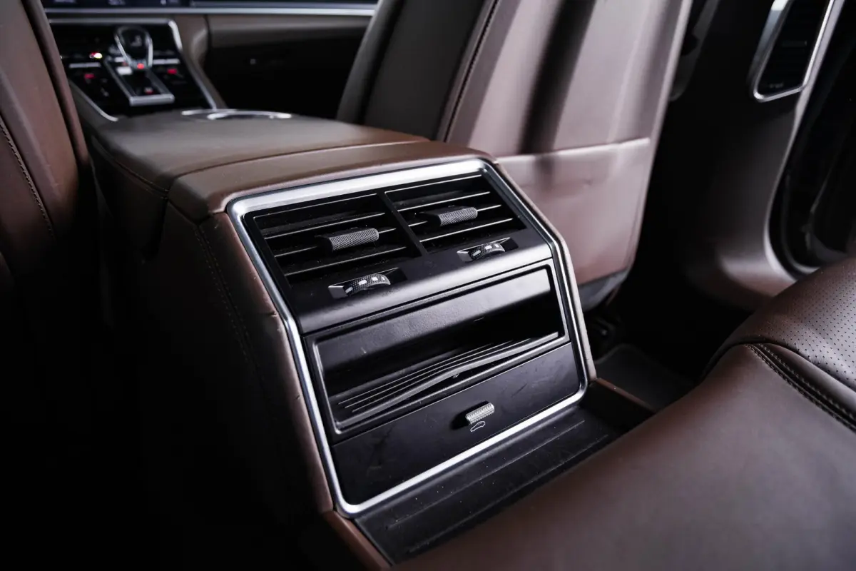 2.9 4 E-Hybrid Panoramadak - Adaptieve Cruise Control - SportDesign Pakket - Comfortstoelen - Massage stoelen - stuurwielverwarming - Sport Chrono pakket - Stuurbekrachtiging Plus -