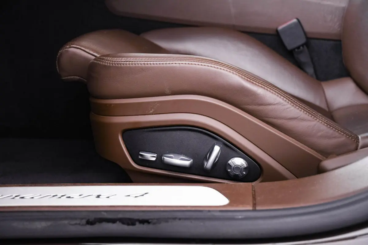 2.9 4 E-Hybrid Panoramadak - Adaptieve Cruise Control - SportDesign Pakket - Comfortstoelen - Massage stoelen - stuurwielverwarming - Sport Chrono pakket - Stuurbekrachtiging Plus -