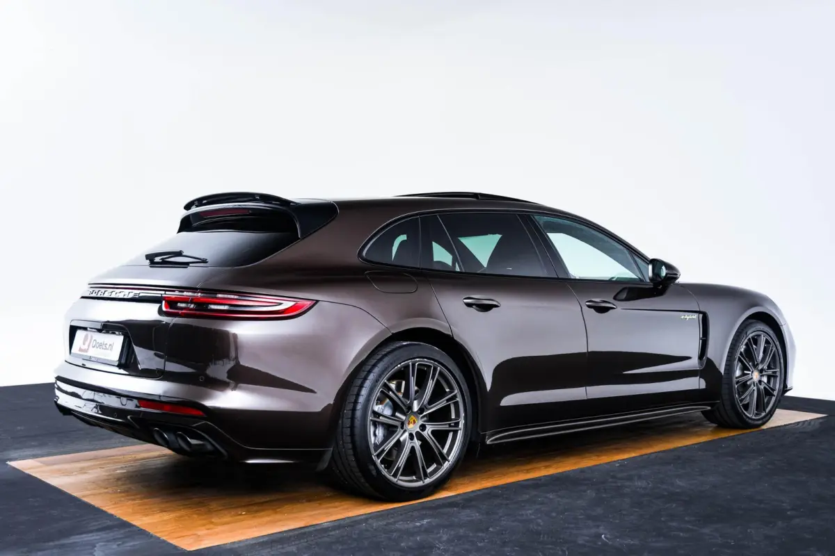 2.9 4 E-Hybrid Panoramadak - Adaptieve Cruise Control - SportDesign Pakket - Comfortstoelen - Massage stoelen - stuurwielverwarming - Sport Chrono pakket - Stuurbekrachtiging Plus -