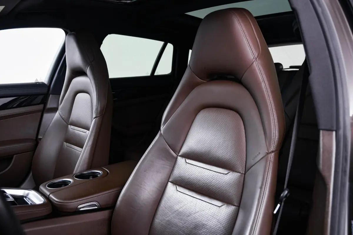 2.9 4 E-Hybrid Panoramadak - Adaptieve Cruise Control - SportDesign Pakket - Comfortstoelen - Massage stoelen - stuurwielverwarming - Sport Chrono pakket - Stuurbekrachtiging Plus -