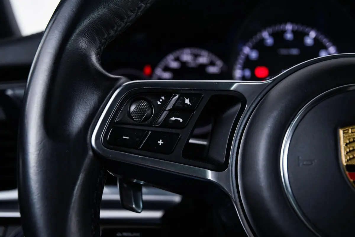 2.9 4 E-Hybrid Panoramadak - Adaptieve Cruise Control - SportDesign Pakket - Comfortstoelen - Massage stoelen - stuurwielverwarming - Sport Chrono pakket - Stuurbekrachtiging Plus -