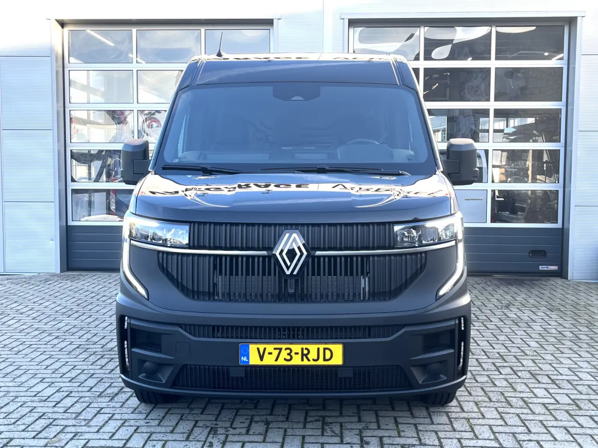 T35 L2H2 Extra long range 87 kWh | Betimmering | Navigatie | PDC Voor en Achter + Achteruitrijcamera | Cruise Control | Airco Automatisch | |