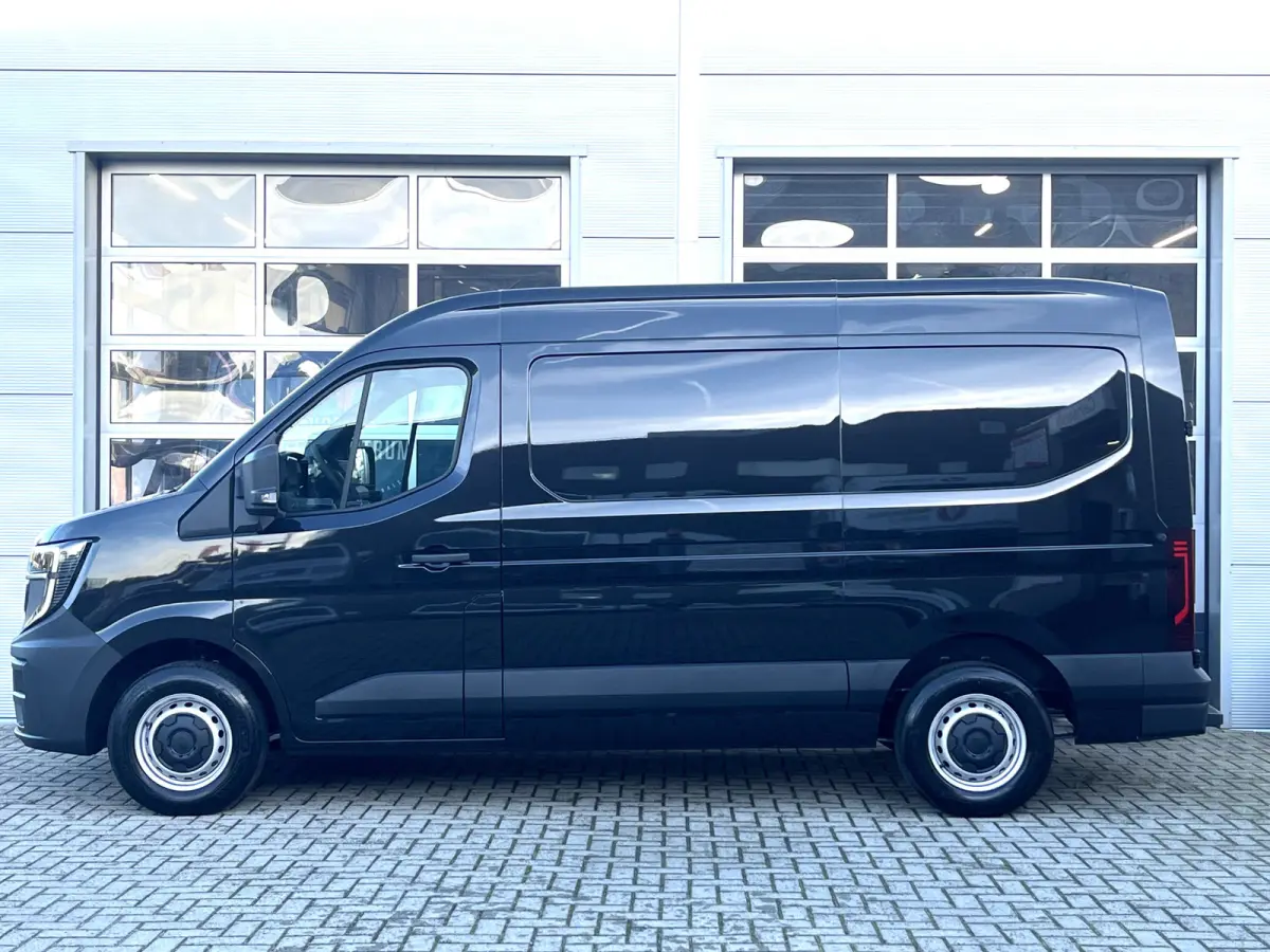 T35 L2H2 Extra long range 87 kWh | Betimmering | Navigatie | PDC Voor en Achter + Achteruitrijcamera | Cruise Control | Airco Automatisch | |