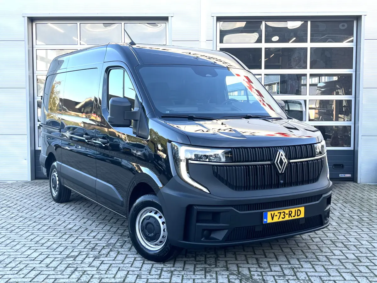 T35 L2H2 Extra long range 87 kWh | Betimmering | Navigatie | PDC Voor en Achter + Achteruitrijcamera | Cruise Control | Airco Automatisch | |