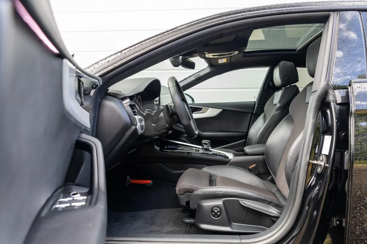 35 TFSI 150pk MHEV S Edition Competition | Panoramadak | Matrix LED | Stoelverwarming | Ambiente Lichtpakket Plus